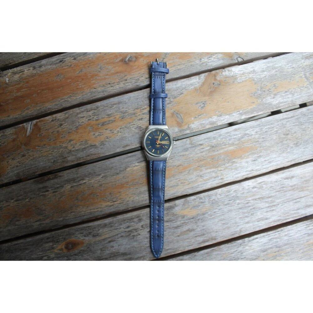 Vintage 1974 Citizen Automatic Mens Silver Watch W/daydate & Blue accents